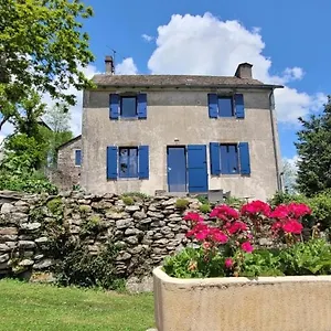 A La Tour De Peyrebrune Alrance