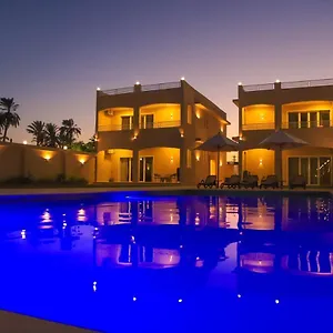 royal-nile-villas-pool-view-apartment-2.hotels-luxor-egypt.com/