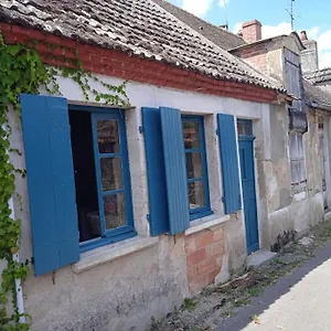 petite-maison-de-village-ygrande.hotels-rhonealpes.com/